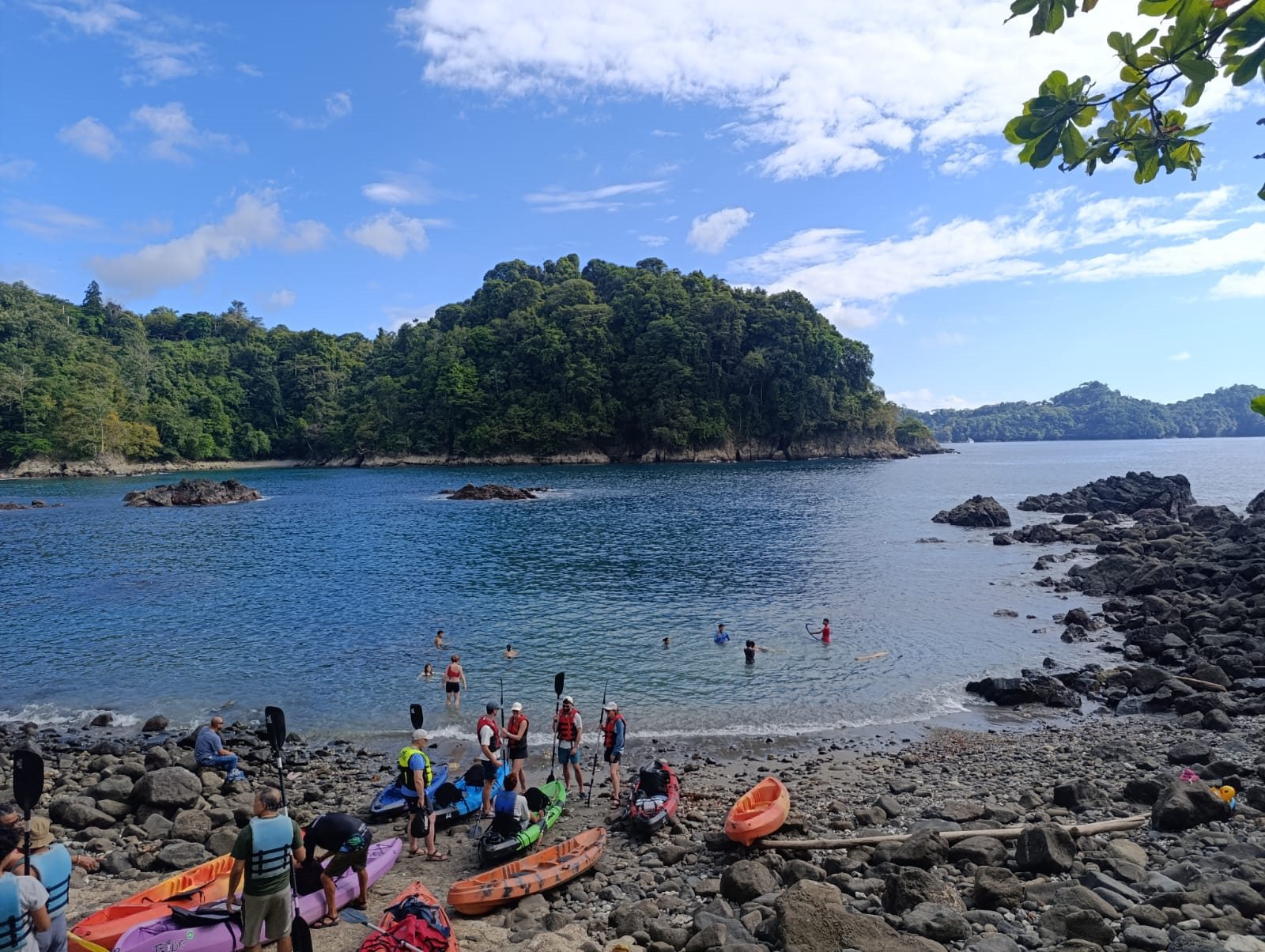 Kayaks on a rocky beach near Damas Island and Quepos
