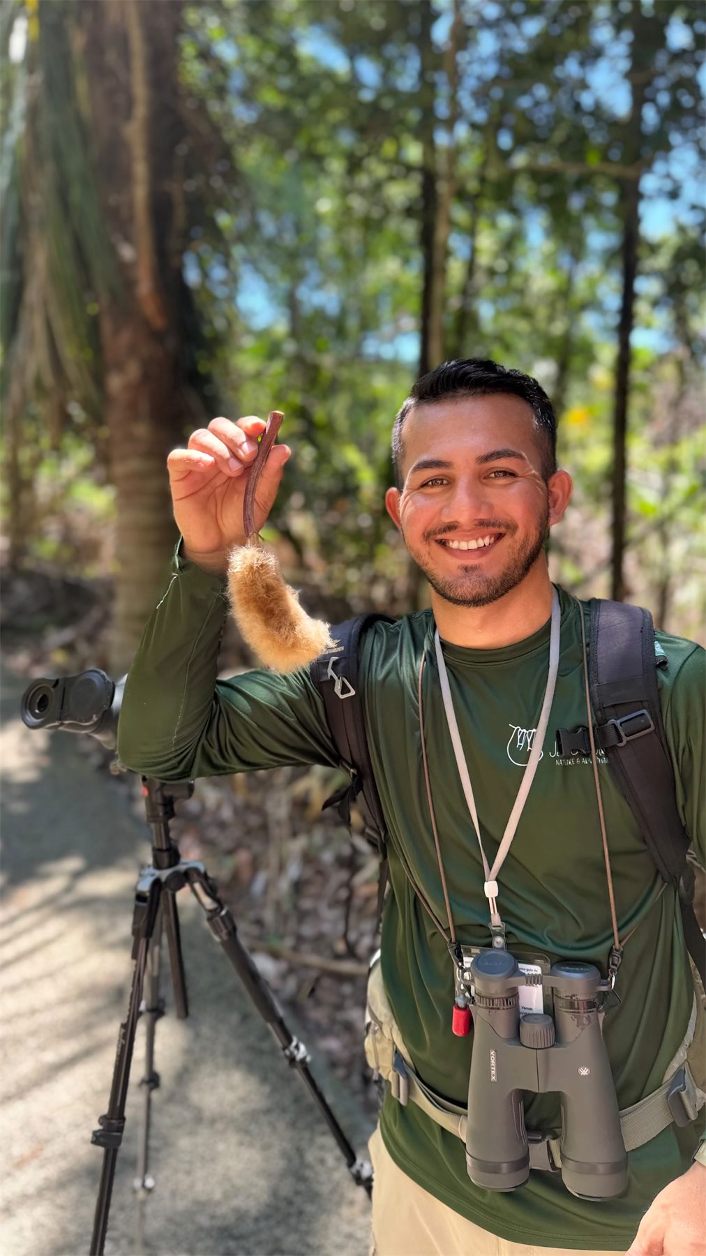 Enderson Brando Fernández Durán, Manuel Antonio guide and photographer